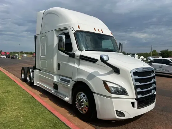 2022 FREIGHTLINER CASCADIA