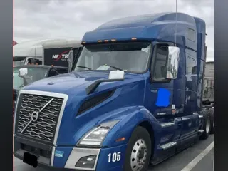 2023 VOLVO VNL64T760