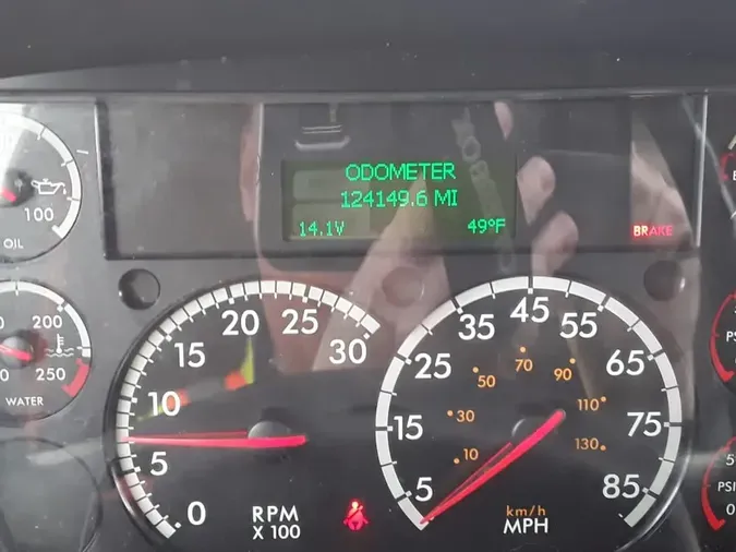2020 FREIGHTLINER/MERCEDES M2 106