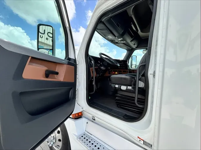2022 Freightliner PT126SLP