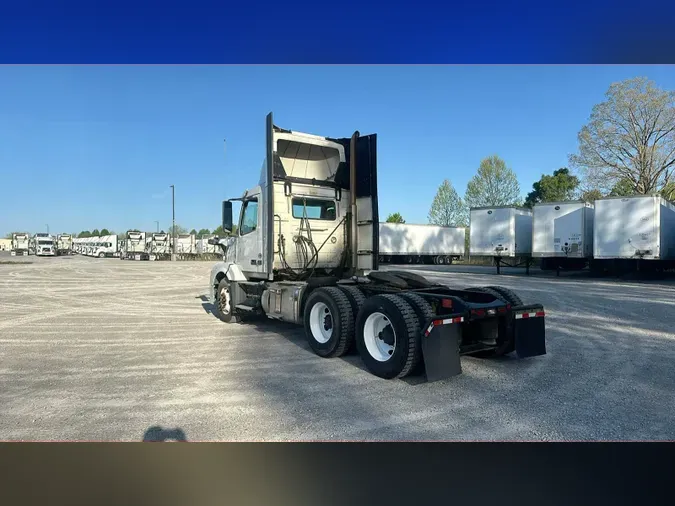 2016 Volvo VNL300