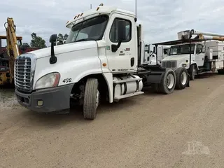 2011 FREIGHTLINER CASCADIA 125