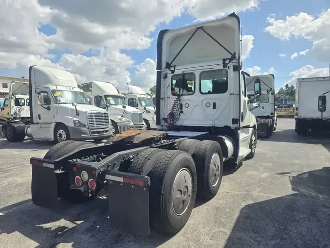 2019 FREIGHTLINER/MERCEDES NEW CASCADIA PX12664