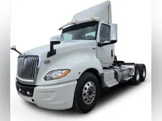 2019 International LT625