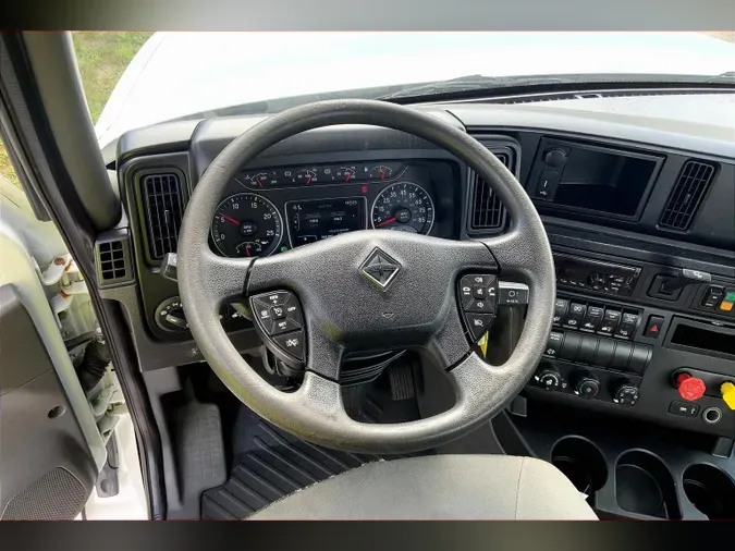 2019 INT LT625 6x4