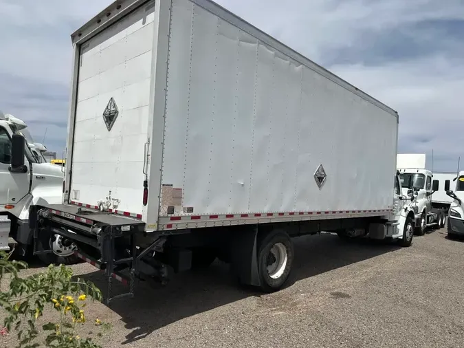 2018 FREIGHTLINER M2 106