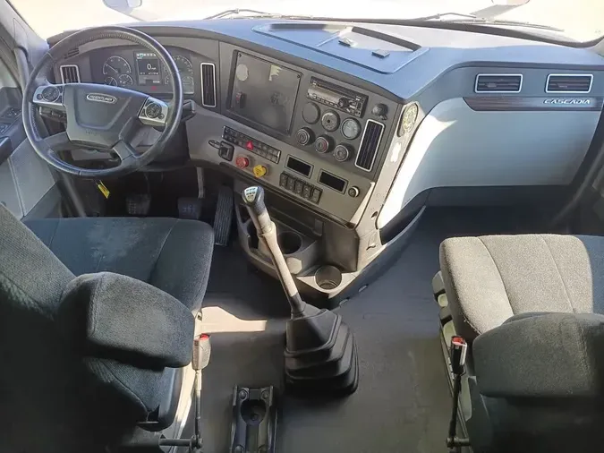 2019 FREIGHTLINER NEW CASCADIA PX12664