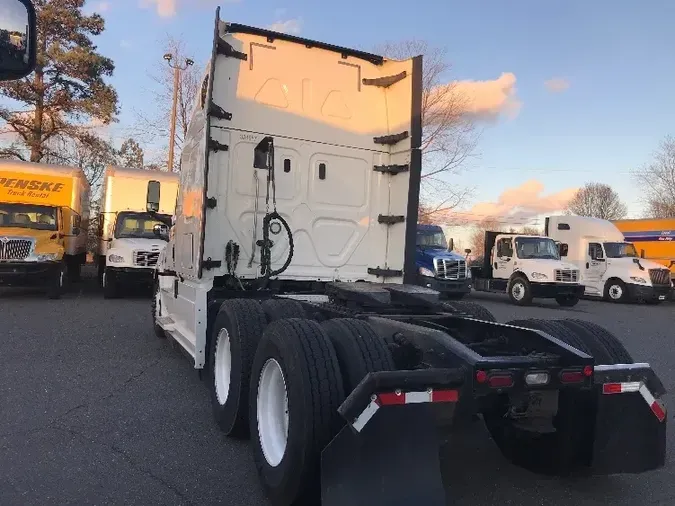 2019 Freightliner T12664ST