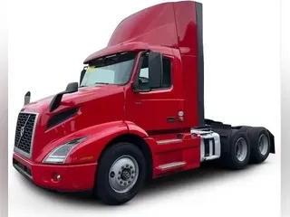 2020 Volvo VNR64T300