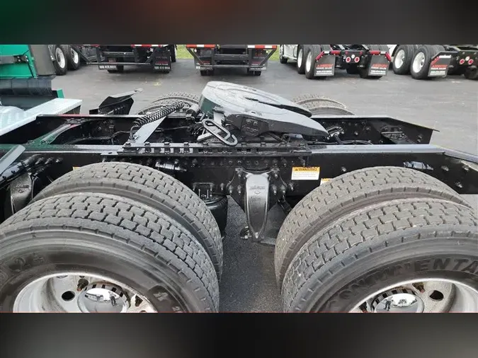 2020 FREIGHTLINER CA126