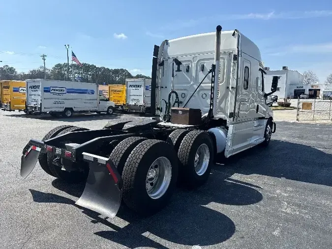 2020 FREIGHTLINER CA126