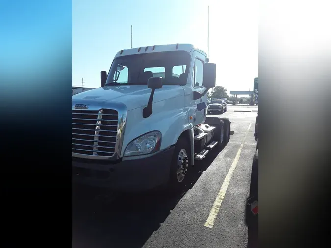 2016 FREIGHTLINER/MERCEDES CASCADIA 125