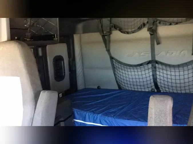 2020 Freightliner Cascadia