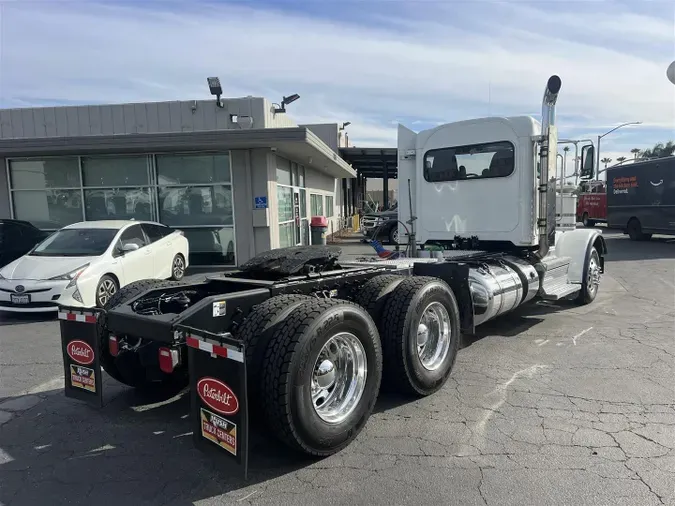 2018 Peterbilt 389