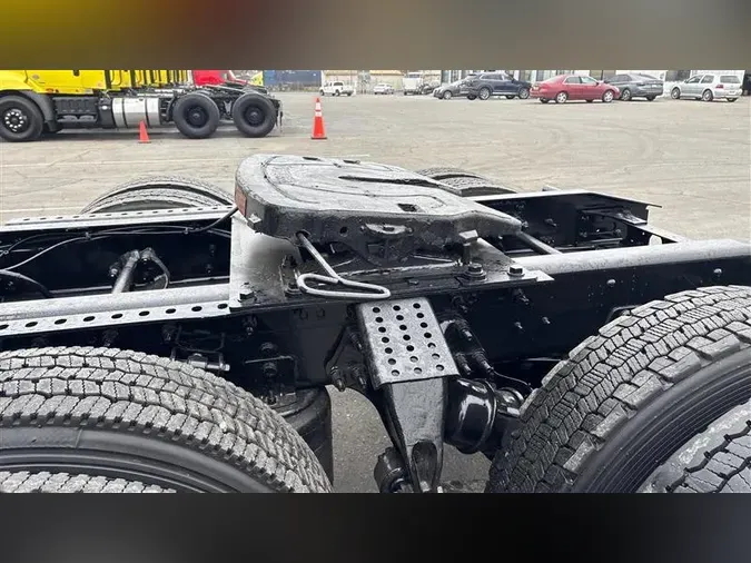 2022 INTERNATIONAL LT