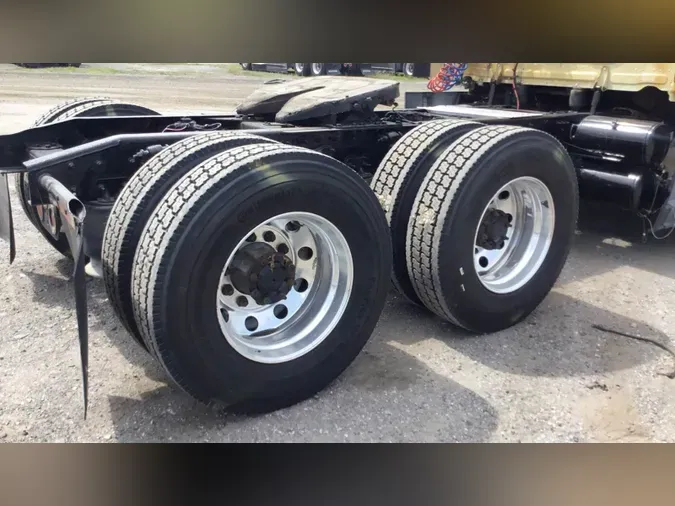 2019 Freightliner Cascadia 125d9e8a013f4087a47e02e5f9905c452b1