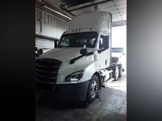 2019 FREIGHTLINER NEW CASCADIA 116