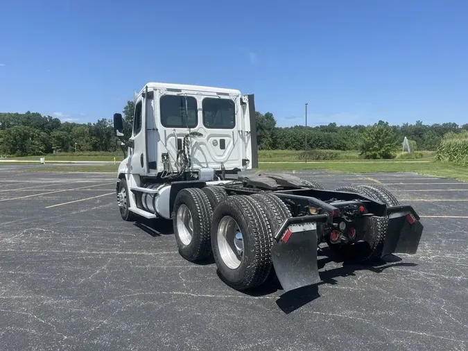 2016 Freightliner Cascadia