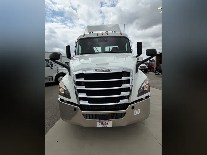 2020 FREIGHTLINER/MERCEDES NEW CASCADIA 116