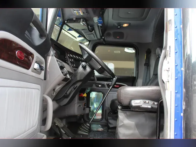 2024 Peterbilt 389