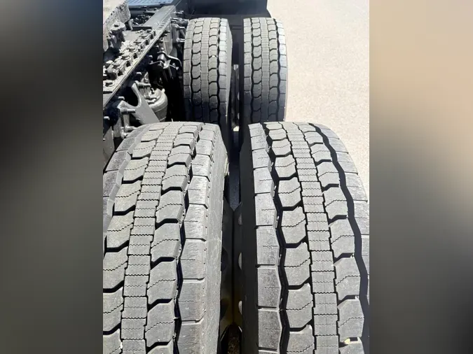 2020 International LT625