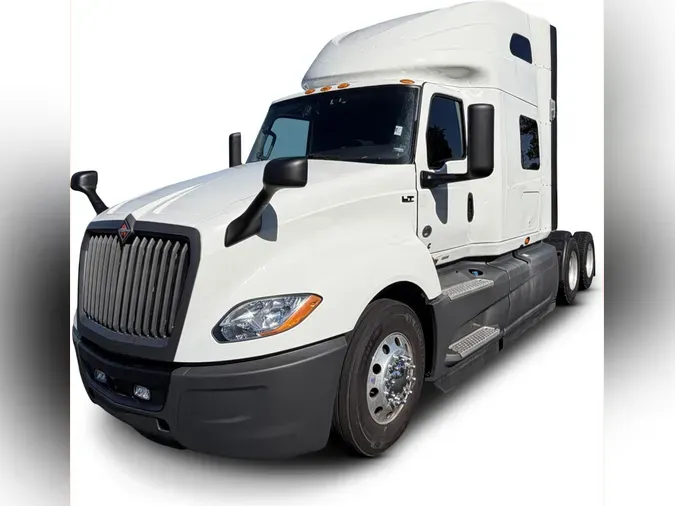 2022 International LT625d9fa0d36d9945a62f15fe0f0cf400e48