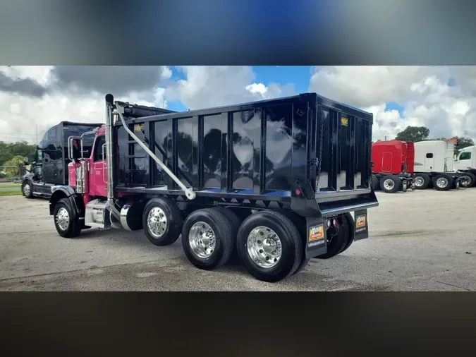 2025 Peterbilt 589d9faaab738ec6bf76da3a50e60988e12