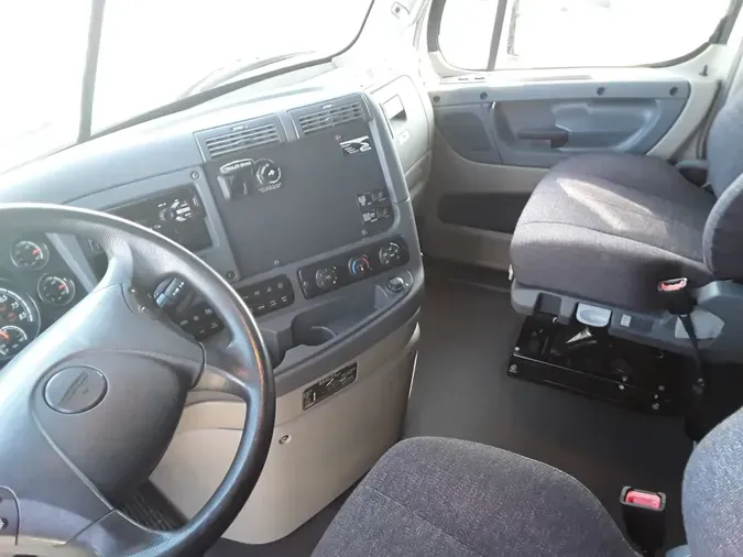 2020 FREIGHTLINER CASCADIA 125