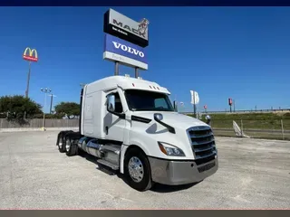 2021 FREIGHTLINER CASCADIA 126