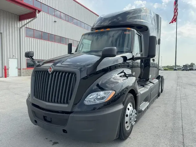 2022 International LT&reg; Series Cummins&reg; X15 73" Skyrise Sleeper