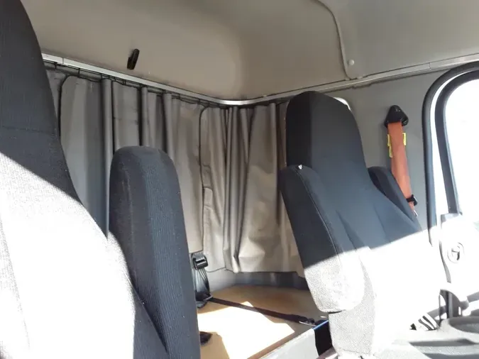 2021 FREIGHTLINER/MERCEDES M2 106da0a121a0755fa7ced9de5ccc89daac4