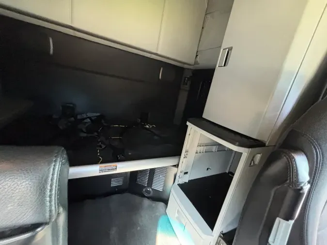 2022 Kenworth T680da0aa2b1db6629c7cec7d975facdcf15