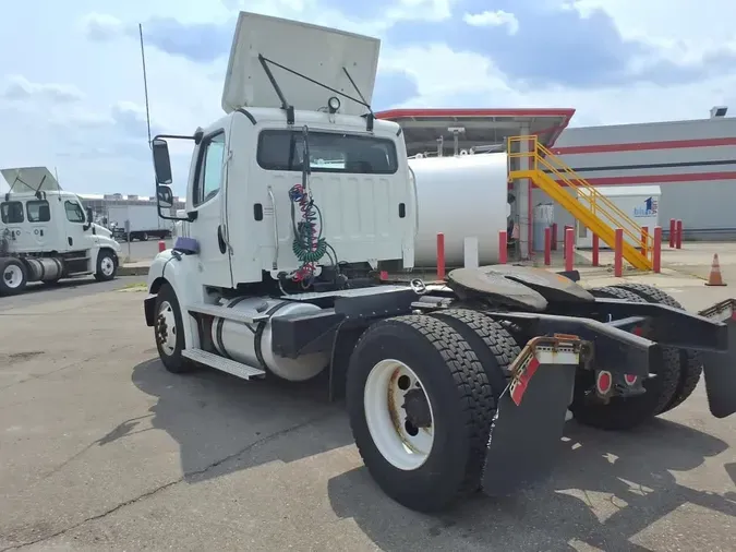 2020 FREIGHTLINER/MERCEDES M2-112