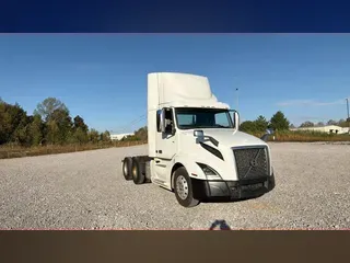 2019 Volvo VNL300