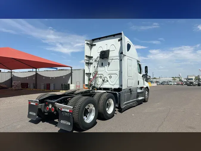 2023 Freightliner Cascadia 126