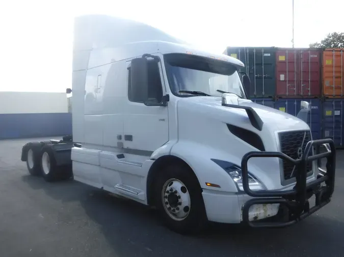 2019 VOLVO VNR64T-640