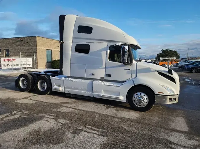 2019 VOLVO VNL760