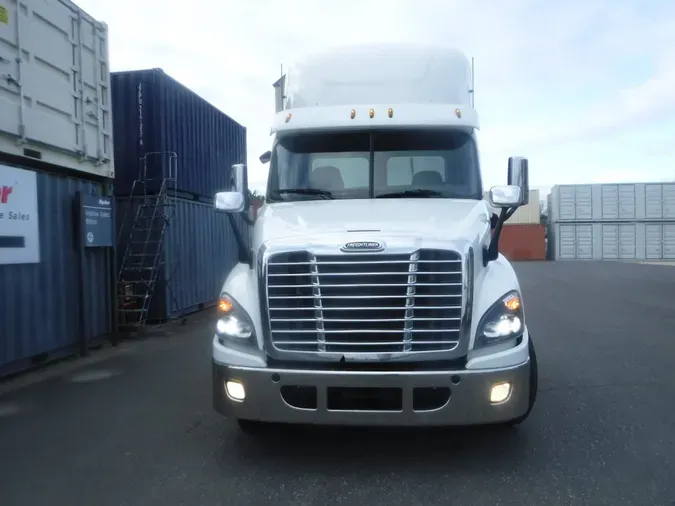 2018 FREIGHTLINER/MERCEDES CASCADIA 125