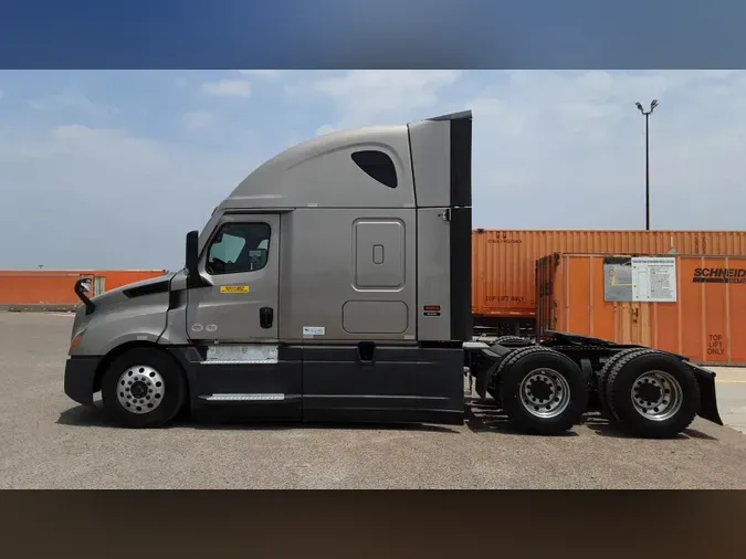2025 Freightliner Cascadia 126da16f66fa70dbff1da7ac498b661164d