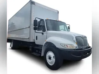 2018 International 4300-4X2