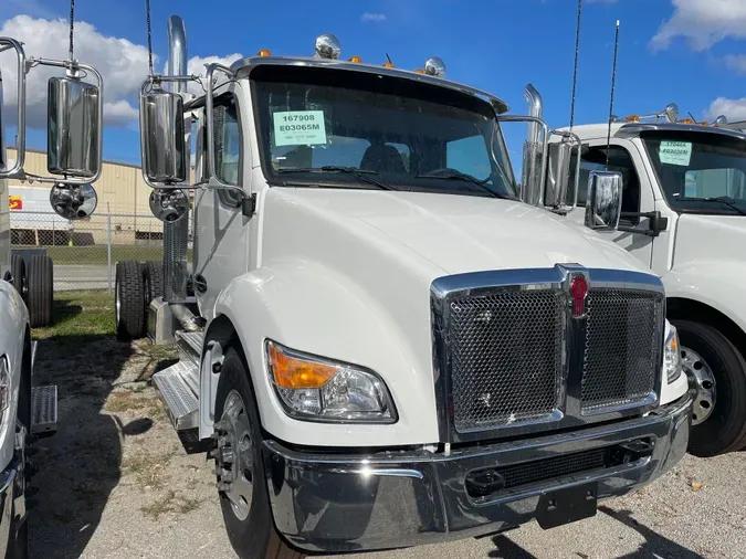 2025 Kenworth T280