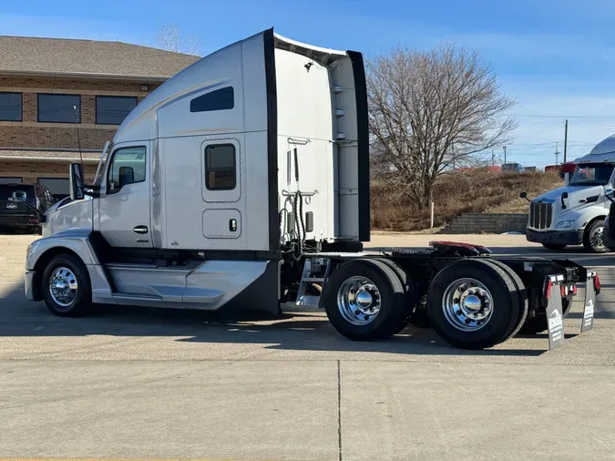 2023 KENWORTH T680