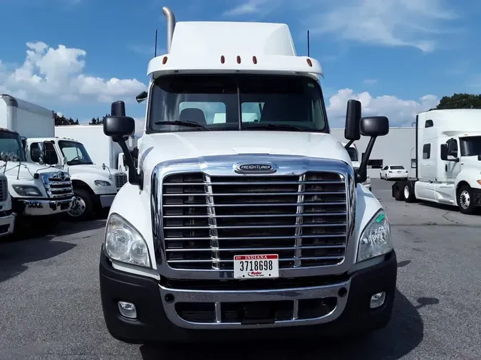 2016 FREIGHTLINER CASCADIA