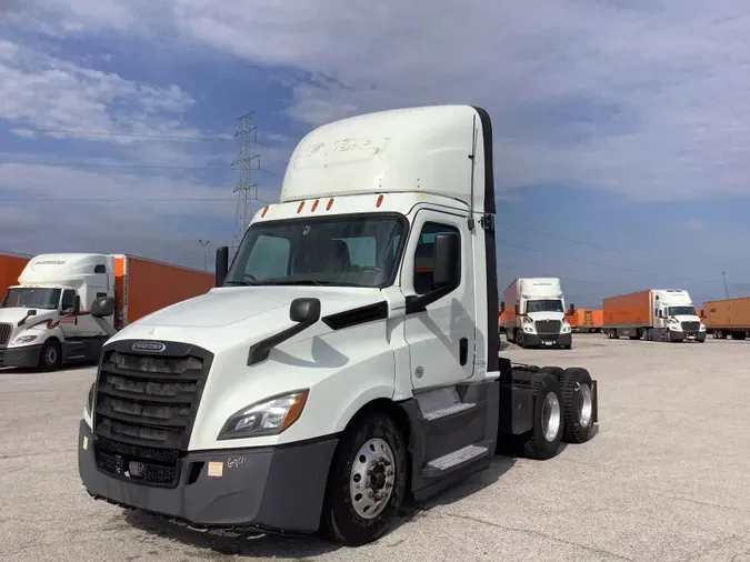 2019 Freightliner Cascadia 126