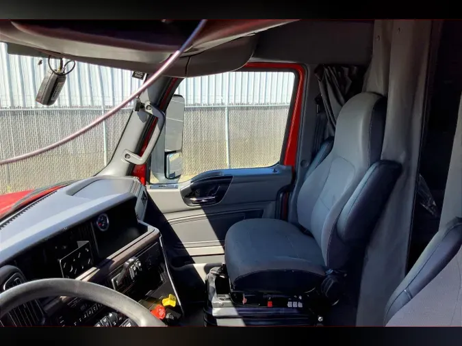 2023 INT LT625 6X4