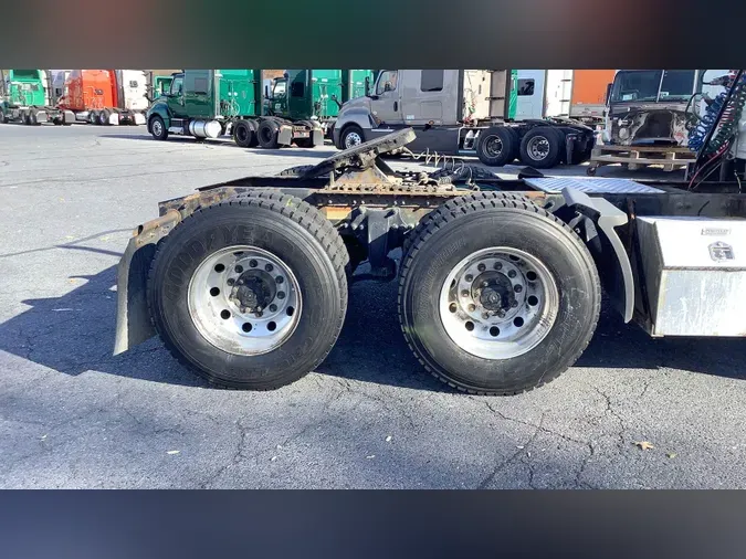 2020 Freightliner Cascadia 126