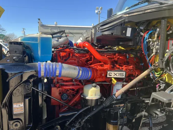 2021 Peterbilt 579da32d6b40cb1f9ee41f1a9680d396317