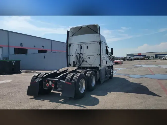 2021 Freightliner Cascadia 126da35c14e5ffd375af42c414e02cb85cc