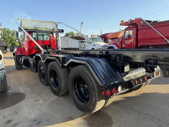2001 MACK RD688S