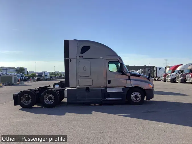 2021 Freightliner Cascadia 126